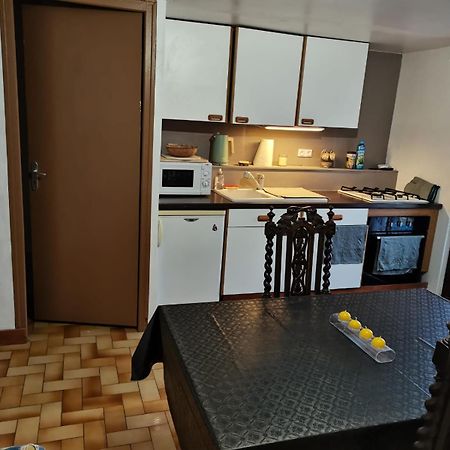 Mon Petit Studio Apartment Montmorillon Exterior photo
