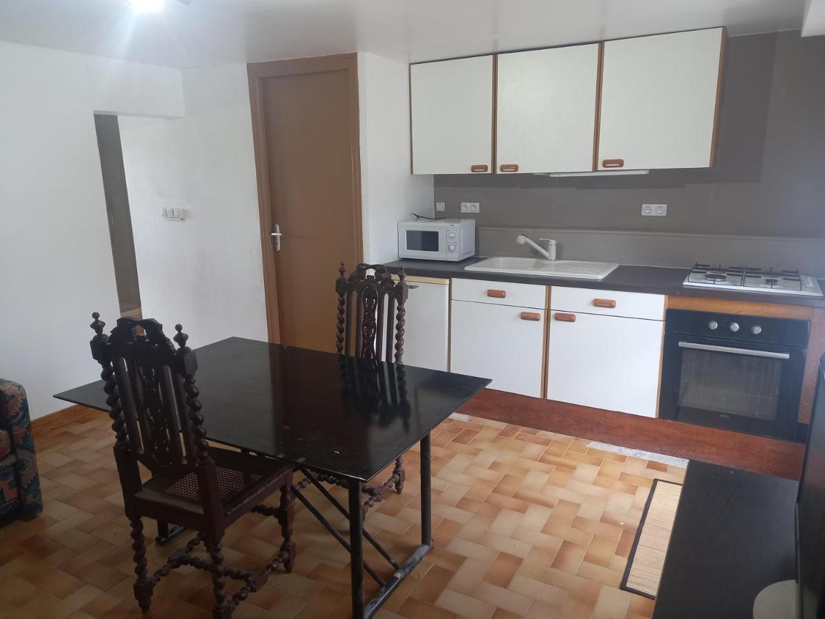 Mon Petit Studio Apartment Montmorillon Exterior photo